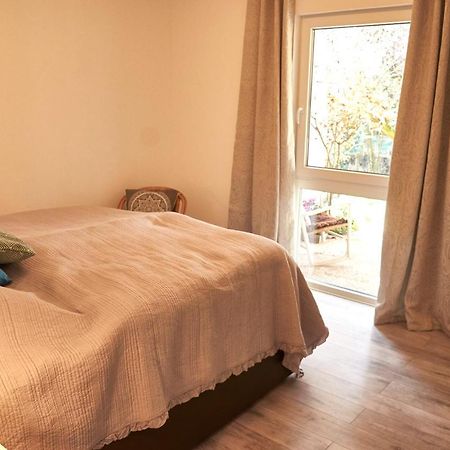 Schoenes Appartement In Meerbusch Am Buschend Esterno foto