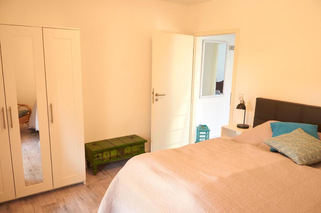 Schoenes Appartement In Meerbusch Am Buschend Esterno foto