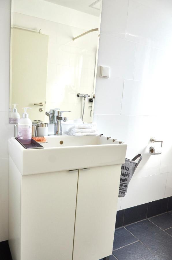 Schoenes Appartement In Meerbusch Am Buschend Esterno foto