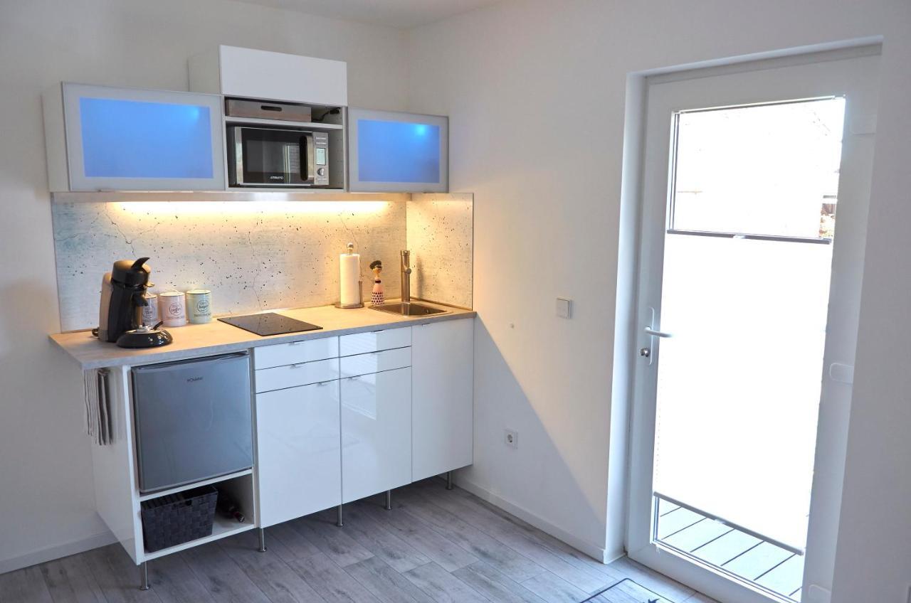 Schoenes Appartement In Meerbusch Am Buschend Esterno foto